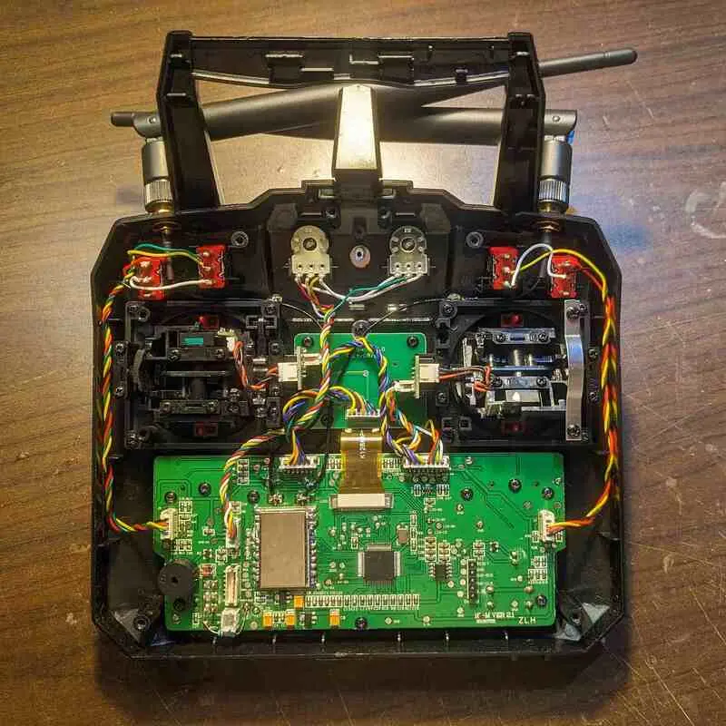 Modified FS i6 Internals.